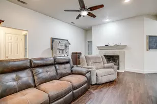 228 Lovers Path Dr, Springtown, TX 76082 - Photo 10