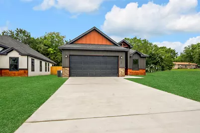 207 W Elm Street, Whitewright, TX 75491 - Photo 1