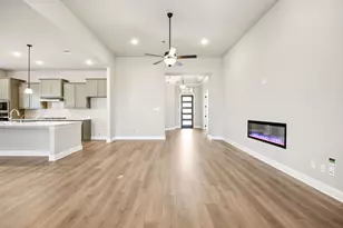 1009 Goldenrod Dr, Crowley, TX 76036 - Photo 4