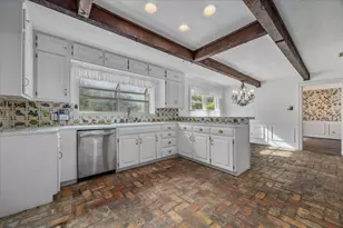 2409 Southbrook Ct, Arlington, TX 76006 - Photo 16