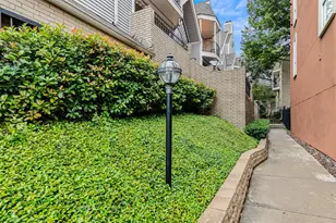 1010 Allen St, Dallas, TX 75204 - Photo 2