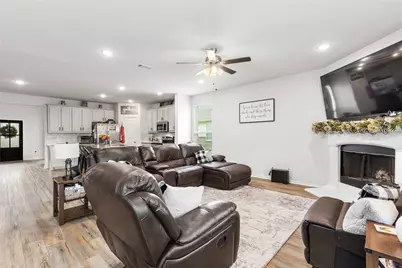 804 Feather Edge Drive, Springtown, TX 76082 - Photo 10