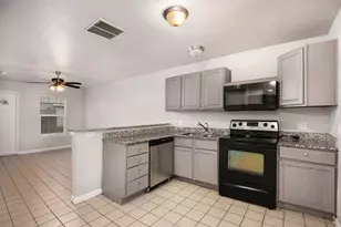 4940 Flamingo Rd, Fort Worth, TX 76119 - Photo 12