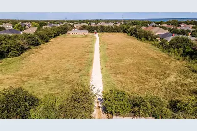 6310 Webb Lynn Road, Grand Prairie, TX 75052 - Photo 2