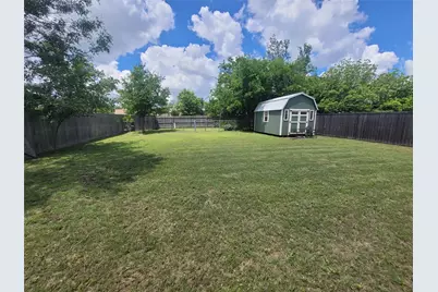 5605 Santa Fe Trail, Haltom City, TX 76148 - Photo 2