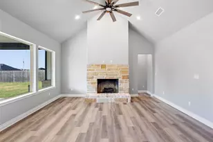 9008 Parkview Cir, Tolar, TX 76476 - Photo 10