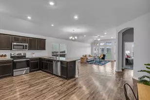 10624 Langham Dr, Waco, TX 76708 - Photo 2