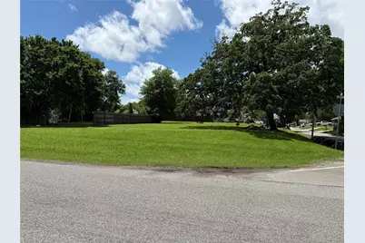 820 E 6th Street, Bonham, TX 75418 - Photo 1