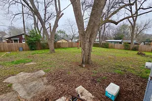 1010 N Howard St, Palestine, TX 75801 - Photo 4