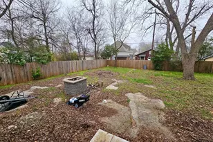 1010 N Howard St, Palestine, TX 75801 - Photo 20