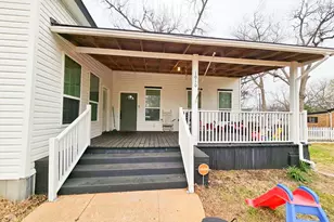 1010 N Howard St, Palestine, TX 75801 - Photo 2