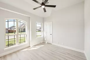 327 Atlas Cedar Dr, Glenn Heights, TX 75154 - Photo 6