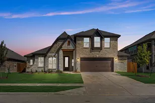 327 Atlas Cedar Dr, Glenn Heights, TX 75154 - Photo 2