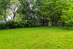 209 Pecan St, Whitesboro, TX 76273 - Photo 18