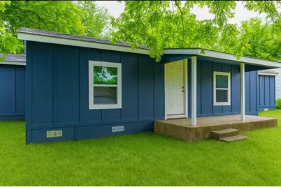 209 Pecan Street, Whitesboro, TX 76273 - Photo 2