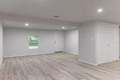 209 Pecan Street, Whitesboro, TX 76273 - Photo 6