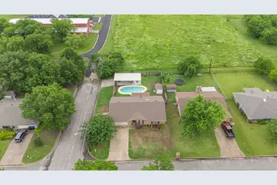 801 Cleveland, Greenville, TX 75401 - Photo 6