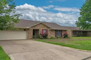 801 Cleveland, Greenville, TX 75401 - Photo 2
