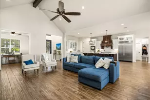 2207 Wood Duck Ln, Granbury, TX 76049 - Photo 2