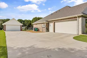 2207 Wood Duck Ln, Granbury, TX 76049 - Photo 24