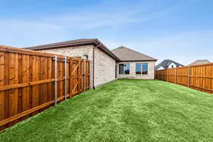 9808 Dahlia Blvd, Mesquite, TX 75126 - Photo 2