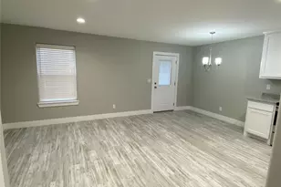 131 E Bond St, Denison, TX 75021 - Photo 4