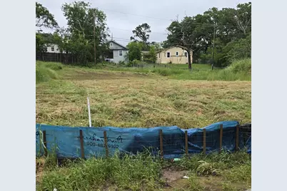 417 E Texas Street, Denison, TX 75021 - Photo 1