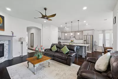 641 Rawlins Lane, Fort Worth, TX 76131 - Photo 4