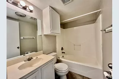 701 W Sycamore Street #203, Denton, TX 76201 - Photo 6