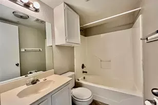 701 W Sycamore St, Denton, TX 76201 - Photo 6