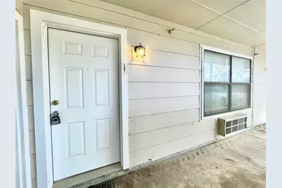 701 W Sycamore Street #107, Denton, TX 76201 - Photo 4