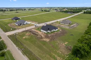 8529 Bronco Dr, Godley, TX 76044 - Photo 28