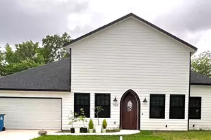 403 N Nash St, Kaufman, TX 75142 - Photo 1