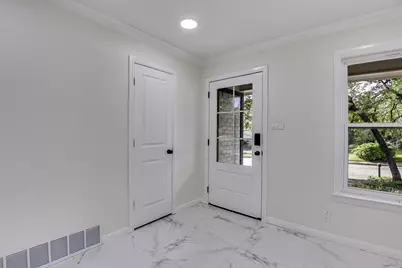 258 Somerset Terrace, Bedford, TX 76022 - Photo 2