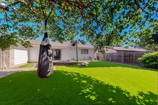 3714 Burning Tree Ln, Garland, TX 75042 - Photo 32