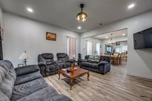 725 S Walnut St, Sherman, TX 75090 - Photo 2