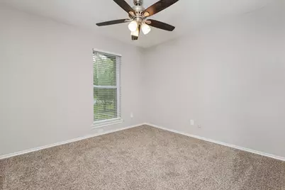 1017 Westminster Lane, Garland, TX 75040 - Photo 14