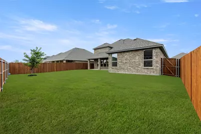 1112 Cascades, Justin, TX 76247 - Photo 4