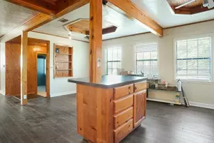 33 Park Ln, Gainesville, TX 76240 - Photo 10