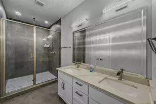 5635 Philip Ave, Dallas, TX 75223 - Photo 18