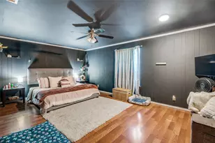 1033 Lydick Ln, River Oaks, TX 76114 - Photo 18