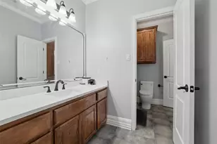 2056 Willow Bend Dr, Oak Leaf, TX 75154 - Photo 20