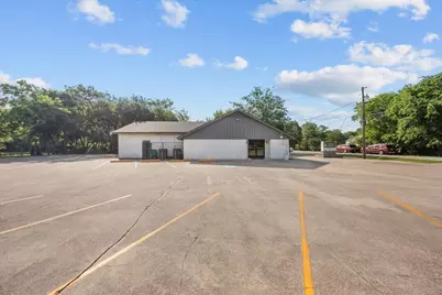 301 E Criddle Street, Waxahachie, TX 75165 - Photo 4
