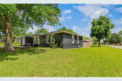 1701 W College Street, Sherman, TX 75092 - Photo 2