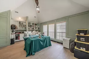 707 Kyle Dr, Arlington, TX 76011 - Photo 6