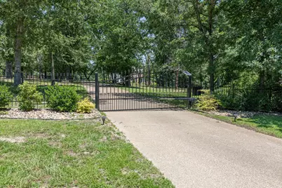 902 E South Street, Lindale, TX 75771 - Photo 36