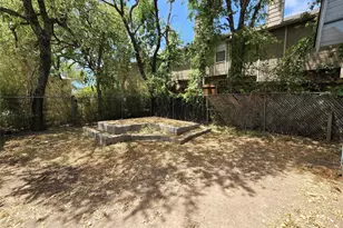 511 W Sycamore Street W, Denton, TX 76201 - Photo 6