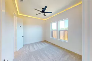 4439 Fatima Dr, Irving, TX 75062 - Photo 8