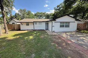 2202 Pontiac Dr, Arlington, TX 76013 - Photo 2