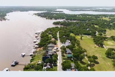 818 Country Club Road, Bowie, TX 76230 - Photo 32